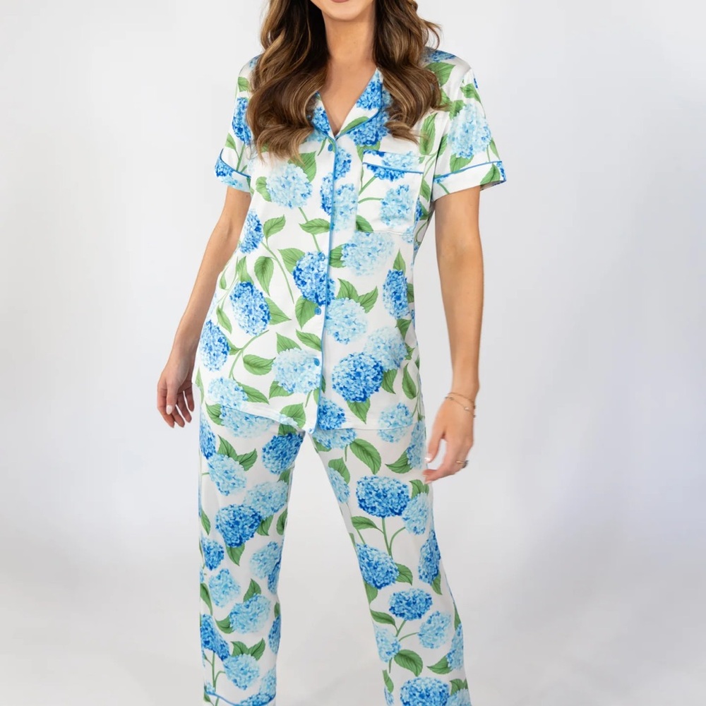 In My Sundays Blue and Green Hydrangea Pajama Set